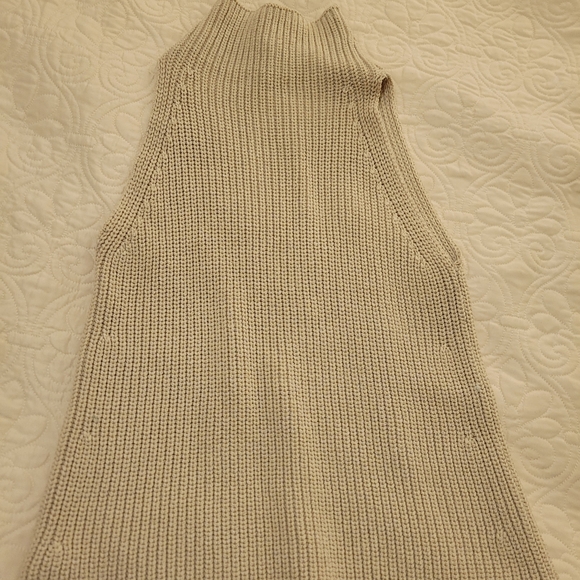 Madewell knit crochet turtleneck sleeveless top - Picture 5 of 5